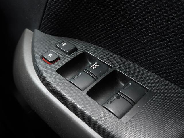 クロスロード 18L ワンオーナー 禁煙車 3列シート 7人乗り 走行6万K台 取扱説明書 保証書 スペアキー 社外オーディオ キーレス ETC オートエアコン ABS 頸部衝撃緩和ヘッドレスト エアバック(28枚目)