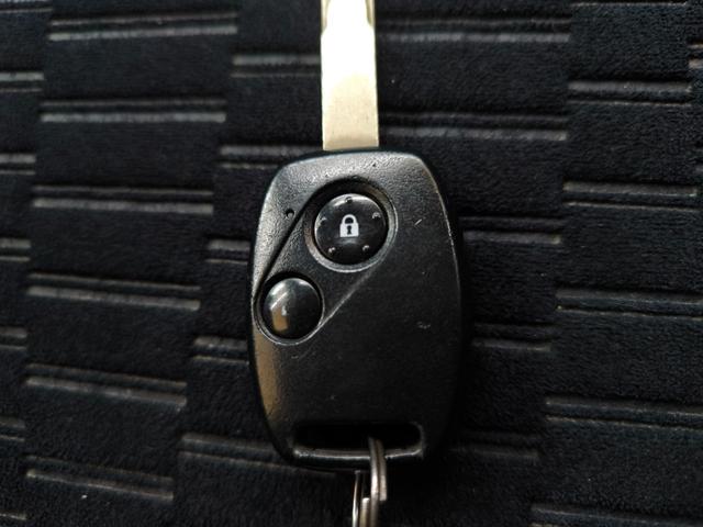 クロスロード 18L ワンオーナー 禁煙車 3列シート 7人乗り 走行6万K台 取扱説明書 保証書 スペアキー 社外オーディオ キーレス ETC オートエアコン ABS 頸部衝撃緩和ヘッドレスト エアバック(39枚目)