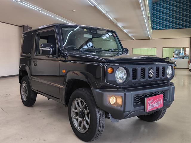 ジムニー ＸＣ　禁煙車　走行１万Ｋ台　車検整備付　シートヒーター　取説整備手帳　スペアキー　デュアルセンサーブレーキサポート　ディスプレーオーディオ　ＬＥＤ　盗難防止システム　衝突安全ボディ　ＥＴＣ　クルコン（3枚目）