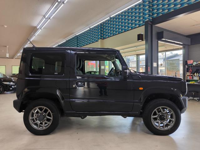 ジムニー ＸＣ　禁煙車　走行１万Ｋ台　車検整備付　シートヒーター　取説整備手帳　スペアキー　デュアルセンサーブレーキサポート　ディスプレーオーディオ　ＬＥＤ　盗難防止システム　衝突安全ボディ　ＥＴＣ　クルコン（4枚目）