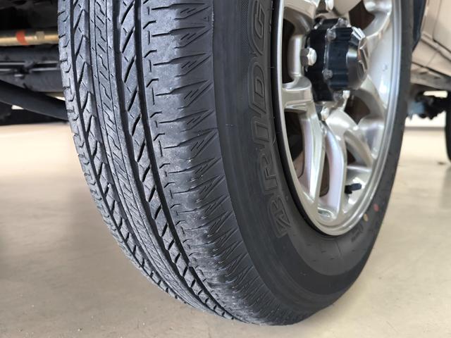 ジムニー ＸＣ　禁煙車　走行１万Ｋ台　車検整備付　シートヒーター　取説整備手帳　スペアキー　デュアルセンサーブレーキサポート　ディスプレーオーディオ　ＬＥＤ　盗難防止システム　衝突安全ボディ　ＥＴＣ　クルコン（23枚目）