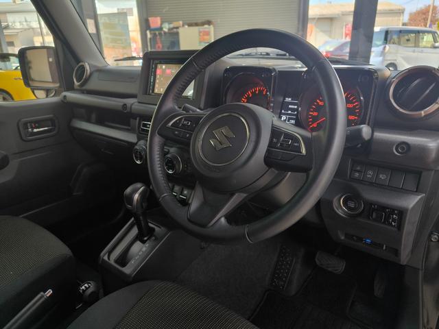 ジムニー ＸＣ　禁煙車　走行１万Ｋ台　車検整備付　シートヒーター　取説整備手帳　スペアキー　デュアルセンサーブレーキサポート　ディスプレーオーディオ　ＬＥＤ　盗難防止システム　衝突安全ボディ　ＥＴＣ　クルコン（39枚目）