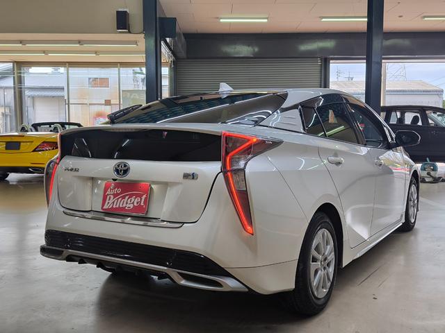 プリウス S 禁煙車 車検R9年3月 プリクラッシュシステム 純正ナビ バックカメラ フルセグTV LEDヘッドライト クルーズコントロール レーンキープアシスト エアロ ETC 盗難防止システム 純正AW(5枚目)