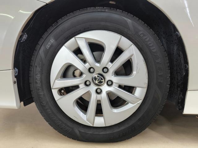 プリウス S 禁煙車 車検R9年3月 プリクラッシュシステム 純正ナビ バックカメラ フルセグTV LEDヘッドライト クルーズコントロール レーンキープアシスト エアロ ETC 盗難防止システム 純正AW(18枚目)