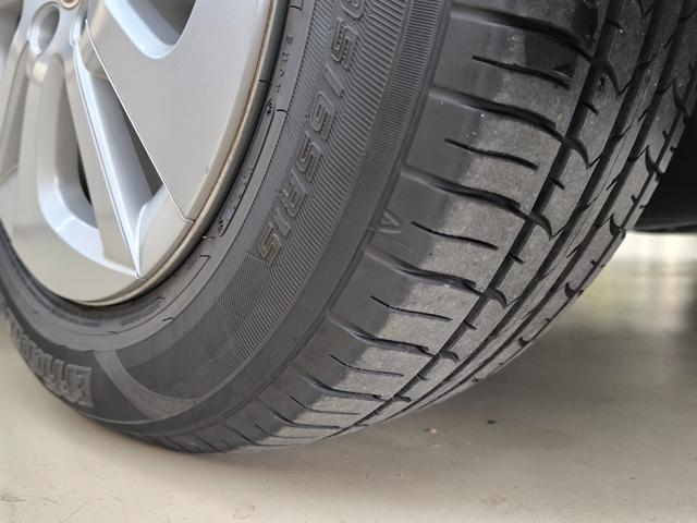 プリウス S 禁煙車 車検R9年3月 プリクラッシュシステム 純正ナビ バックカメラ フルセグTV LEDヘッドライト クルーズコントロール レーンキープアシスト エアロ ETC 盗難防止システム 純正AW(24枚目)