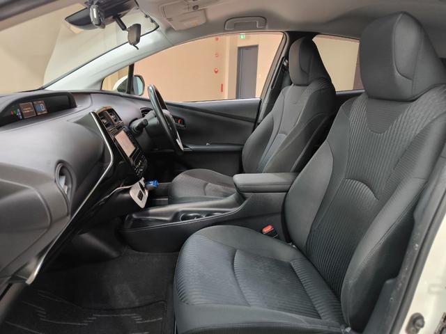 プリウス S 禁煙車 車検R9年3月 プリクラッシュシステム 純正ナビ バックカメラ フルセグTV LEDヘッドライト クルーズコントロール レーンキープアシスト エアロ ETC 盗難防止システム 純正AW(50枚目)