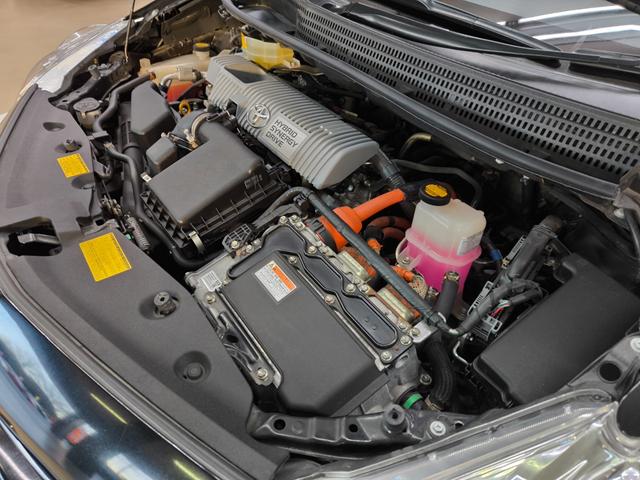 プリウスアルファ S ワンオーナー 禁煙車 ナビ フルセグTV バックカメラ プッシュスタート スマートキー 取説整備手帳 スペアキー ETC 盗難防止装置 横滑り防止機能(50枚目)