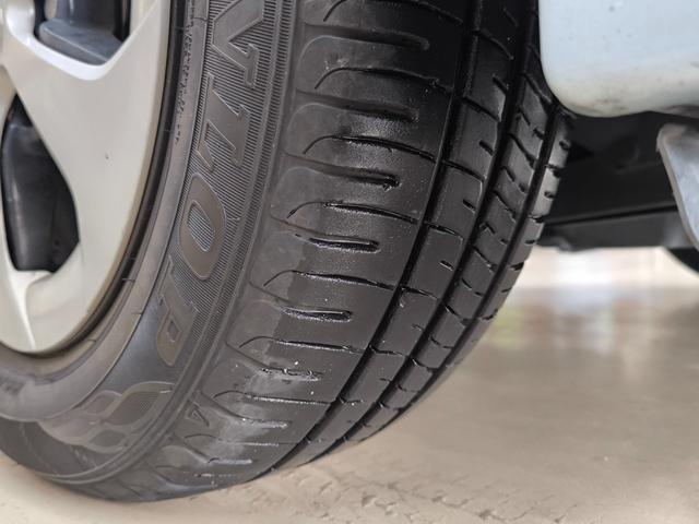 プリウス Ｇ　純正ナビ・フルセグ・バックカメラ！ＣＤ・ＤＶＤ再生！ステアリングリモコン！ＥＴＣ！ＨＩＤヘッドライト！セルスタードライブレコーダー！純正１５インチアルミ！スマートキー＆プッシュスタート！取説整備手帳（23枚目）