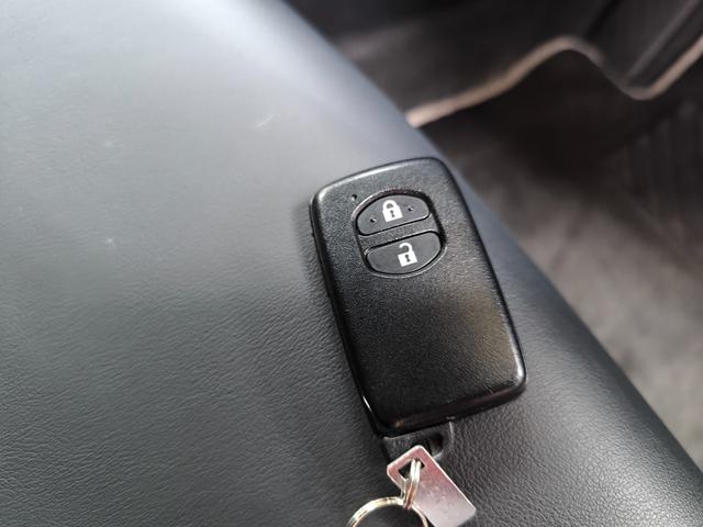 �X�}�[�g�L�[�t���ł��I�L�[�̓o�b�N��|�P�b�g�ɓ��ꂽ�܂܂ŃG���W���n���A�h�A�̊J���o���܂���