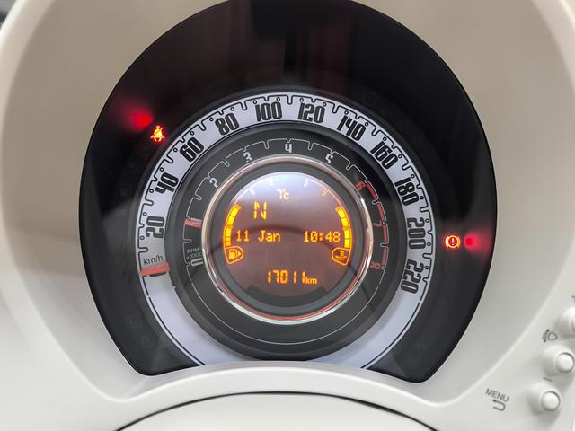 ５００Ｃ ツインエア　ラウンジ　車検整備付　禁煙車　走行１万Ｋ台　電動ソフトトップ　ＨＩＤヘッドライト　フォグランプ　ディスプレイオーディオ　取説整備手帳　純正１６ＡＷ　盗難防止システム　オートエアコン　ＥＴＣ　横滑り防止機能（32枚目）