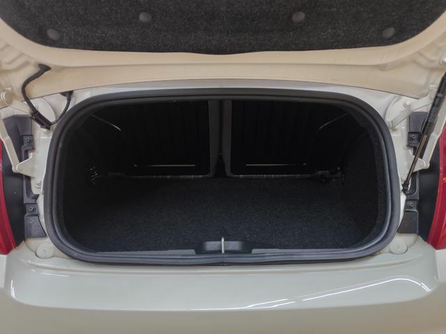 ５００Ｃ ツインエア　ラウンジ　車検整備付　禁煙車　走行１万Ｋ台　電動ソフトトップ　ＨＩＤヘッドライト　フォグランプ　ディスプレイオーディオ　取説整備手帳　純正１６ＡＷ　盗難防止システム　オートエアコン　ＥＴＣ　横滑り防止機能（39枚目）