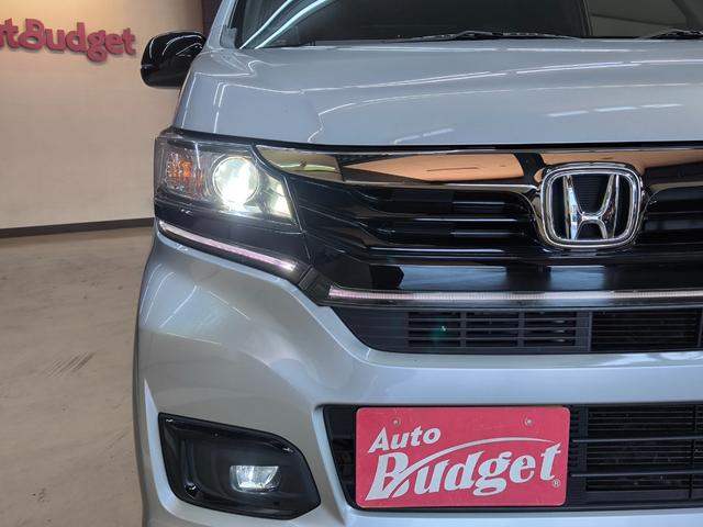 Ｎ－ＷＧＮカスタム Ｇ　ターボＳＳ２トーンカラースタイルパッケージＩＩ　禁煙　純正ナビ　ＴＶ　バックカメラ　衝突軽減ブレーキ　クルーズコントロール　シートヒーター　ドラレコ　スマートキー　プッシュスタート　取説整備手帳　スペアキー　純１５ＡＷ　ＥＴＣ　盗難防止システム（9枚目）