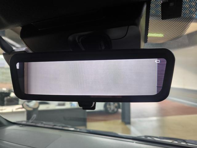 ハイエースバン ワンオーナー 禁煙車 走行4千キロ台 車検R9年7月 ナビ フルセグTV 全方位カメラ バックカメラ 両側電動スライドドア デジタルインナーミラー 盗難防止システム LEDヘッドライト ETC 4WD(32枚目)