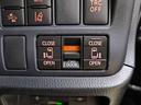 両側電動スライドドアで狭い場所でも開け閉め楽々!!運転席からの操作もできます!!