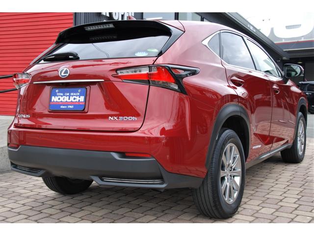 NX300h Iパッケージ フルオプション・純正オプション&後付けパーツ計33万円以上付き!MOPガラスサンルーフ!MOPプリクラッシュセーフティ&レーダークルコン!MOPパワーバックドア!黒革&メーカーナビ!三眼LEDライト!(11枚目)