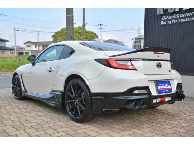 ＧＲ８６ ＲＺ　ＧＲ仕様フルカスタム！純正ＯＰ＆ＧＲパーツ＆カスタム８６万以上付き！ＧＲフルエアロ！（Ｆ＆Ｓ＆Ｒ＆カナード＆リアスポ＆スタビカバー＆プロテクター！）柿本マフラー！ＯＰ７型ナビＢもニター！禁煙車！６速！（10枚目）