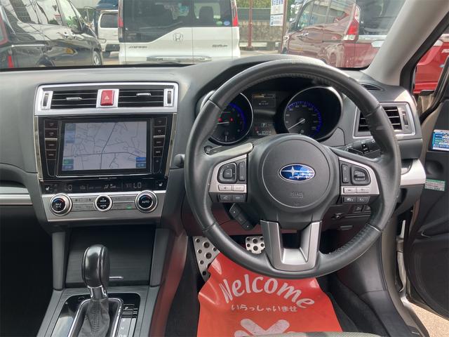 レガシィアウトバック リミテッド　４ＷＤ　ＥＴＣ　バックカメラ　オートクルーズコントロール　レーンアシスト　パワーシート　衝突被害軽減システム　ナビ　ＴＶ　オートライト　ＬＥＤヘッドランプ　電動リアゲート　アルミホイール　スマートキー（3枚目）