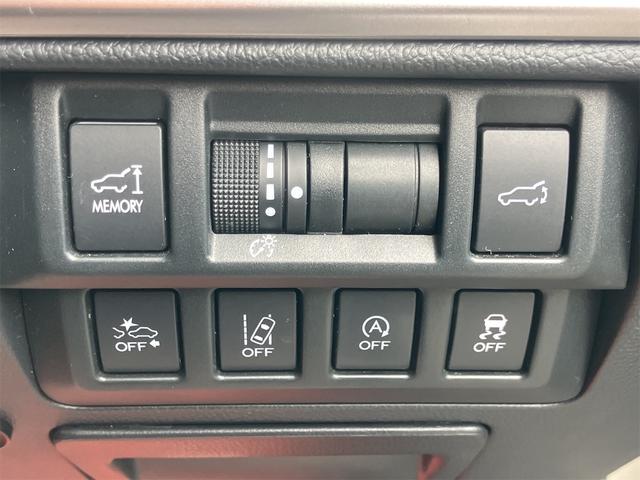 レガシィアウトバック リミテッド　４ＷＤ　ＥＴＣ　バックカメラ　オートクルーズコントロール　レーンアシスト　パワーシート　衝突被害軽減システム　ナビ　ＴＶ　オートライト　ＬＥＤヘッドランプ　電動リアゲート　アルミホイール　スマートキー（10枚目）