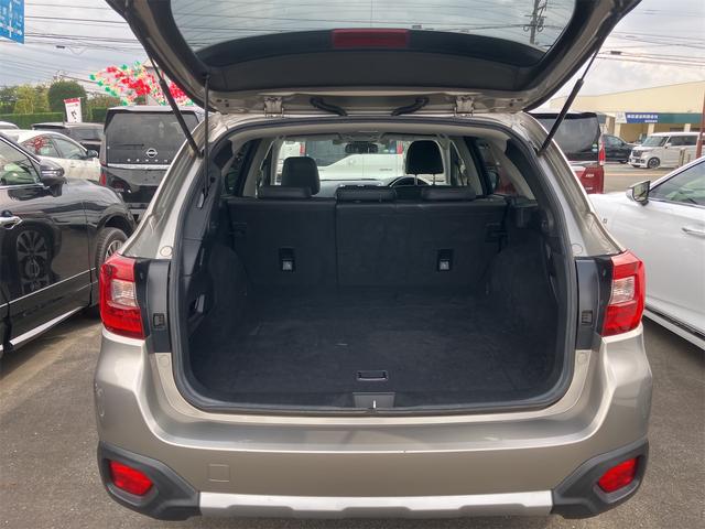 レガシィアウトバック リミテッド　４ＷＤ　ＥＴＣ　バックカメラ　オートクルーズコントロール　レーンアシスト　パワーシート　衝突被害軽減システム　ナビ　ＴＶ　オートライト　ＬＥＤヘッドランプ　電動リアゲート　アルミホイール　スマートキー（19枚目）