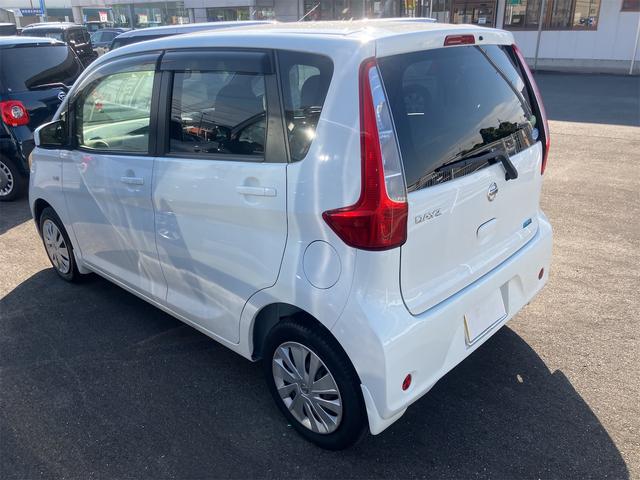 デイズ S ナビ TV キーレスエントリー アイドリングストップ 電動格納ミラー CVT ABS CD USB ミュージックプレイヤー接続可 衝突安全ボディ エアコン パワーステアリング パワーウィンドウ(16枚目)