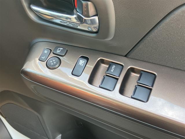 ワゴンRカスタムZ ハイブリッドZX クリアランスソナー オートクルーズコントロール レーンアシスト 衝突被害軽減システム オートライト LEDヘッドランプ スマートキー アイドリングストップ 電動格納ミラー シートヒーター ベンチシート(7枚目)