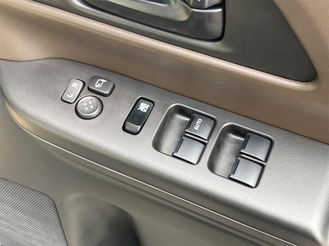 スペーシア ハイブリッドＸ　両側電動スライドドア　クリアランスソナー　レーンアシスト　衝突被害軽減システム　オートライト　ＬＥＤヘッドランプ　スマートキー　アイドリングストップ　電動格納ミラー　シートヒーター　ベンチシート（7枚目）