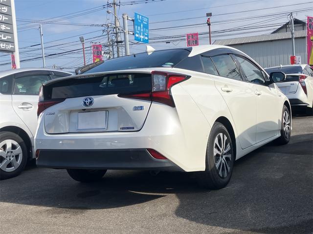 プリウス Ａ　クリアランスソナー　レーンアシスト　オートクルーズコントロール　パークアシスト　衝突被害軽減システム　バックカメラ　ナビ　ＴＶ　アルミホイール　オートマチックハイビーム　オートライト（17枚目）