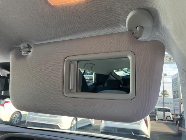 プリウス Ａ　クリアランスソナー　レーンアシスト　オートクルーズコントロール　パークアシスト　衝突被害軽減システム　バックカメラ　ナビ　ＴＶ　アルミホイール　オートマチックハイビーム　オートライト（48枚目）