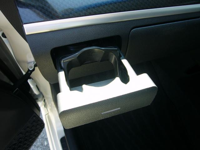 ムーヴ カスタム　Ｘ　ハイパーＳＡＩＩ　ナビ　ワンセグＴＶ　ＤＶＤ再生　Ｂｌｕｅｔｏｏｔｈ　スマートキー　バックカメラ　ドライブレコーダー　盗難防止システム　横滑り防止装置　衝突被害軽減ブレーキ　電動格納ミラー　ＬＥＤヘッドライト　ＡＢＳ（30枚目）