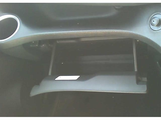 シエンタ ハイブリッドＧ　クエロ　社外ナビ　ワンセグＴＶ　Ｂｌｕｅｔｏｏｔｈ　ＥＴＣ　前後ドライブレコーダー　スマートキー　クルーズコントロール　両側電動スライドドア　オートリトラクトミラー　車両接近通報装置　電子制御ブレーキシステム（26枚目）