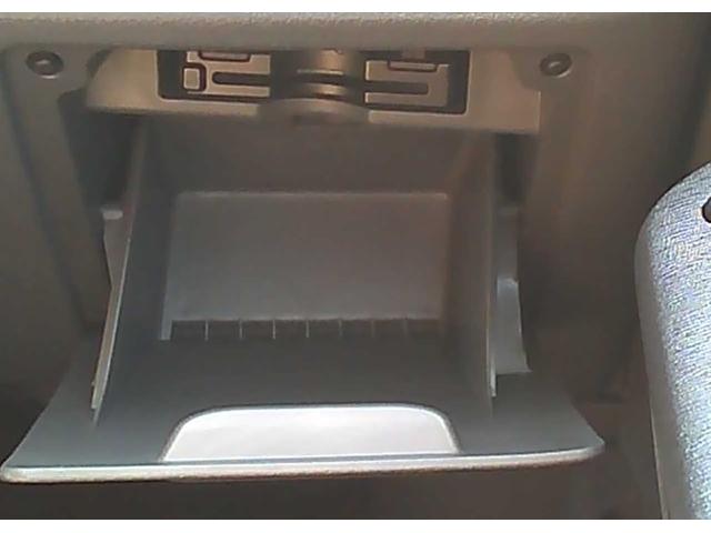 ノア X Lセレクション 社外ナビ DVD再生 CD再生 Bluetooth バックカメラ ETC オートエアコン 片側電動スライドドア スマートキー 電動格納ミラー 3列シート UVカットプライバシーガラス(8枚目)