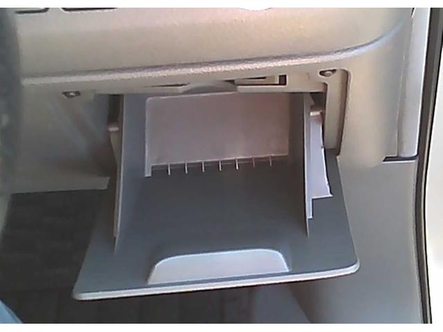 ノア X Lセレクション 社外ナビ DVD再生 CD再生 Bluetooth バックカメラ ETC オートエアコン 片側電動スライドドア スマートキー 電動格納ミラー 3列シート UVカットプライバシーガラス(14枚目)