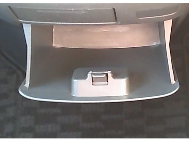 ノア X Lセレクション 社外ナビ DVD再生 CD再生 Bluetooth バックカメラ ETC オートエアコン 片側電動スライドドア スマートキー 電動格納ミラー 3列シート UVカットプライバシーガラス(26枚目)