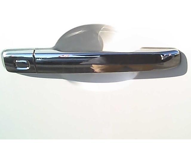 セレナ ハイウェイスター S-ハイブリッド 社外ナビ ワンセグTV Bluetooth DVD再生 ETC バックカメラ 片側電動スライドドア アイドリングストップ 後席モニター クルーズコントロール 車線逸脱警報 踏み間違いアシスト(11枚目)