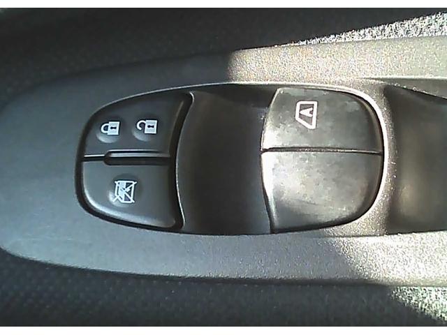 セレナ ハイウェイスター S-ハイブリッド 社外ナビ ワンセグTV Bluetooth DVD再生 ETC バックカメラ 片側電動スライドドア アイドリングストップ 後席モニター クルーズコントロール 車線逸脱警報 踏み間違いアシスト(39枚目)