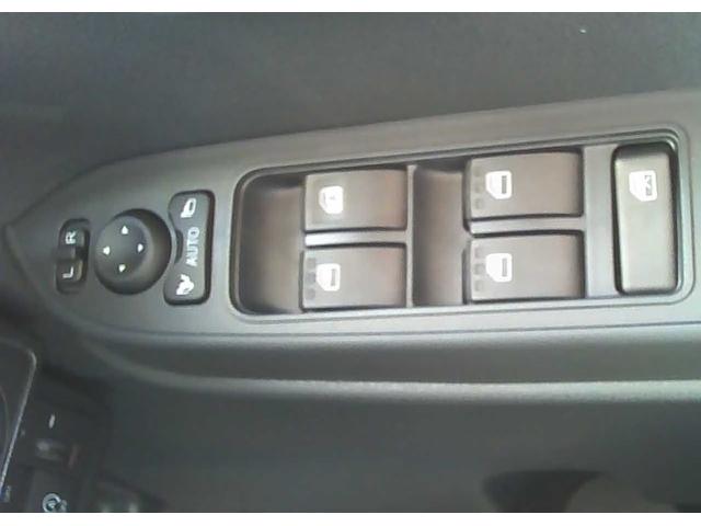 タント Ｌ　スマートキー　横滑り防止装置　障害物センサー　アイドリングストップ　衝突回避支援　オートエアコン　電動格納ミラー　オートライト　ＵＶカットガラス　スライドドア　ＡＢＳ　バックカメラ　フロントカメラ（7枚目）