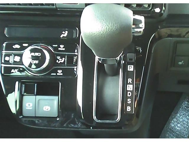 タント カスタムX スマートキー 両側電動スライドドア 横滑り防止装置 障害物センサー 衝突回避支援 アイドリングストップ オートエアコン バックカメラ 運転席+助手席シートヒーター UVカットガラス USBポート(7枚目)