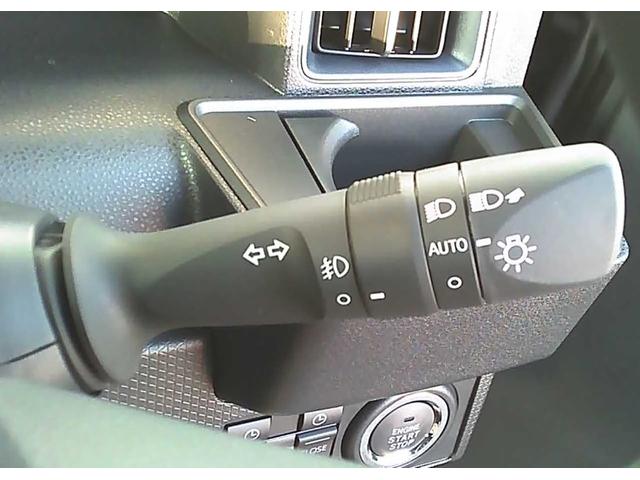 タント カスタムX スマートキー 両側電動スライドドア 横滑り防止装置 障害物センサー 衝突回避支援 アイドリングストップ オートエアコン バックカメラ 運転席+助手席シートヒーター UVカットガラス USBポート(10枚目)