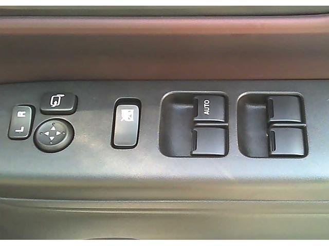 スペーシアカスタム ハイブリッドGS スマートキー 片側電動スライドドア 横滑り防止装置 アイドリングストップ 運転席シートヒーター オートエアコン 電動格納ミラー UVカットガラス(4枚目)