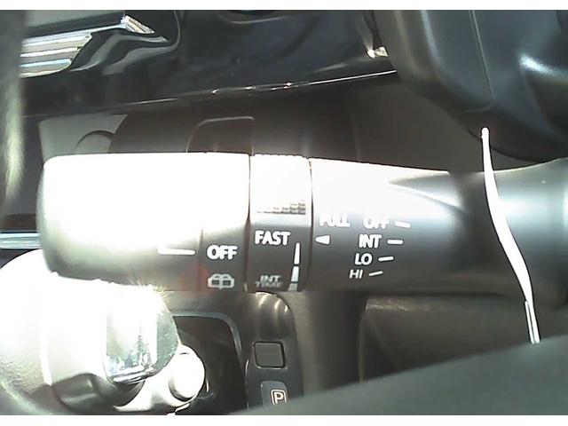 スペーシアカスタム ハイブリッドGS スマートキー 片側電動スライドドア 横滑り防止装置 アイドリングストップ 運転席シートヒーター オートエアコン 電動格納ミラー UVカットガラス(28枚目)