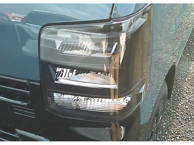 エブリイ Ｊリミテッド　スマートキー　運転席シートヒーター　両側電動スライドドア　電動格納ミラー　障害物センサー　衝突回避支援　アイドリングストップ　横滑り防止装置　盗難防止装置　ＡＢＳ　オートエアコン（2枚目）