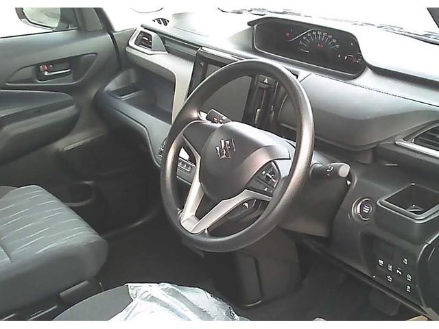 ソリオ ハイブリッドＭＧ　ＳＵＺＵＫＩセーフティサポート　クルーズコントロール　片側電動スライドドア　車線逸脱警報　標識認識機能　誤発進抑制機能　　スマートキー　電動格納ミラー　アイドリングストップ（24枚目）