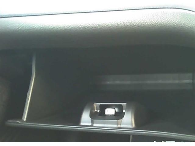 ソリオ ハイブリッドＭＧ　ＳＵＺＵＫＩセーフティサポート　クルーズコントロール　片側電動スライドドア　車線逸脱警報　標識認識機能　誤発進抑制機能　　スマートキー　電動格納ミラー　アイドリングストップ（29枚目）