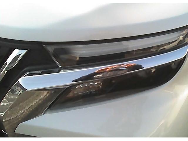 ソリオバンディット ハイブリッドＭＶ　ＳＵＺＵＫＩセーフティサポート　両側電動スライドドア　車線逸脱警報　クルーズコントロール　電動パーキングブレーキ　ＵＶカットガラス　本革巻／オーディオスイッチ　ロールサンシェード　　スマートキー（2枚目）