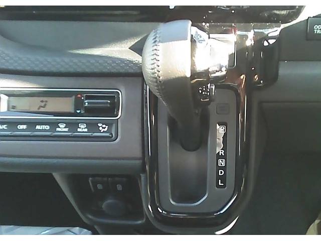 ソリオバンディット ハイブリッドＭＶ　ＳＵＺＵＫＩセーフティサポート　両側電動スライドドア　車線逸脱警報　クルーズコントロール　電動パーキングブレーキ　ＵＶカットガラス　本革巻／オーディオスイッチ　ロールサンシェード　　スマートキー（20枚目）