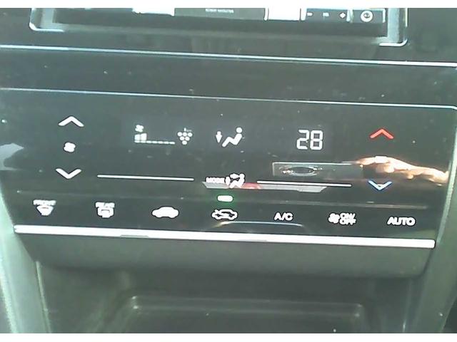 フィットハイブリッド シャトルハイブリッド　スマートキー　社外ナビ　ワンセグＴＶ　ＥＴＣ　バックカメラ　横滑り防止装置　衝突被害軽減ブレーキ　盗難防止装置　アイドリングストップ　電動格納ミラー　オートライト　オートエアコン（23枚目）