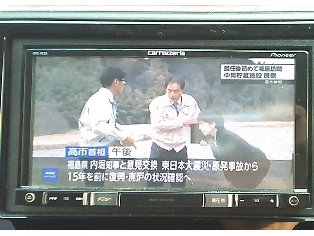 フィットハイブリッド シャトルハイブリッド　スマートキー　社外ナビ　ワンセグＴＶ　ＥＴＣ　バックカメラ　横滑り防止装置　衝突被害軽減ブレーキ　盗難防止装置　アイドリングストップ　電動格納ミラー　オートライト　オートエアコン（28枚目）