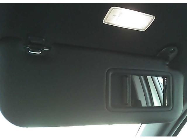 ヤリスクロス ハイブリッドZ 純正ディスプレイナビ オートクルーズコントロール ブラインドスポットモニター リアトラフィックモニター シートヒーター レーンキープアシスト 障害物センサー オートマチックハイビーム(8枚目)