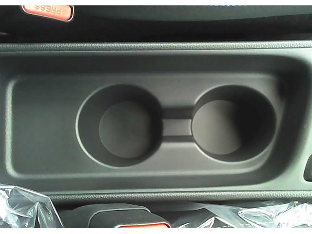 ヤリスクロス ハイブリッドZ 純正ディスプレイナビ オートクルーズコントロール ブラインドスポットモニター リアトラフィックモニター シートヒーター レーンキープアシスト 障害物センサー オートマチックハイビーム(32枚目)