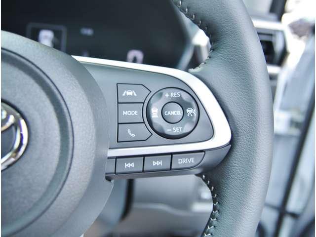 �C���ɍ��킹�Ē����I�ɑ��삷�邱�ƂŁA�ԓ������ł����K�ɕۂĂ܂��B